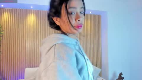 Sara  Everyday From 1430 to 2130 Col Time online show from 30, 9, 2025