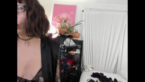 Sara Desire online show from 21, 2, 2025
