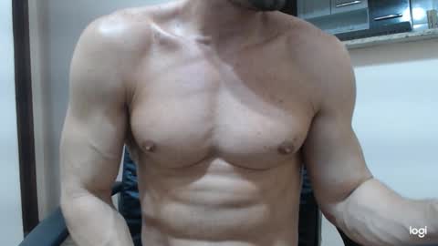 saradorj92 online show from 7, 12, 2024