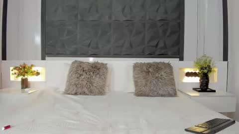  Sara Gomez  online show from 21, 11, 2025