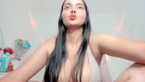 Snapshot of sarah_angelll chatting on 10, 3, 2026 sarah online show from 10, 3, 2026
