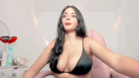 Snapshot of sarah_angelll chatting on 7, 4, 2026 sarah online show from 7, 4, 2026