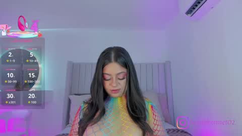 Sarah Bonneth online show from 27, 10, 2025