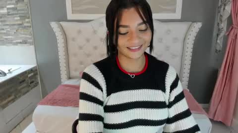 Snapshot of sarah_curtis chatting on 6, 3, 2025 Sarah online show from 6, 3, 2025