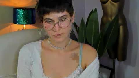 Sarah online show from 2, 10, 2025