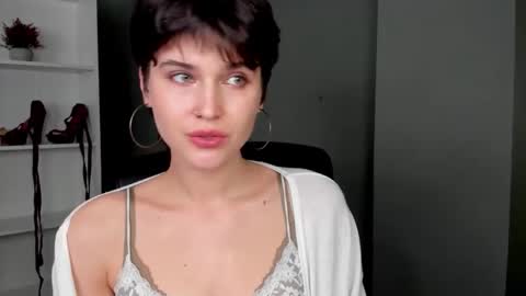 Sarah online show from 16, 4, 2026