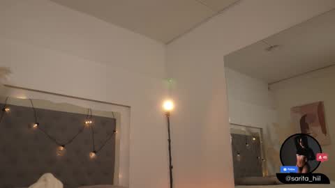 Snapshot of sarah_hiill chatting on 11, 10, 2025 online show from 11, 10, 2025