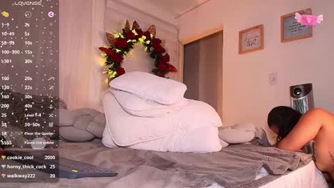 Sarah   online show from 9, 12, 2024