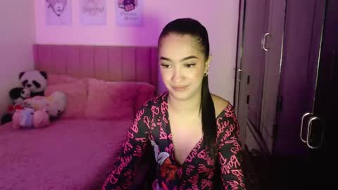 Snapshot of sarah_stone15 chatting on 6, 2, 2025 Sarah online show from 6, 2, 2025