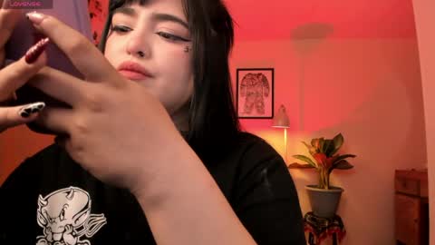 Snapshot of sarah_volkov chatting on 6, 6, 2026 online show from 6, 6, 2026