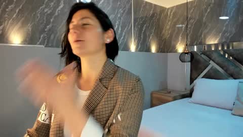 Snapshot of sarahdeyvis chatting on 26, 12, 2024 Sarah Deyvis online show from 26, 12, 2024