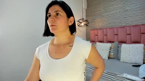 Snapshot of sarahdeyvis chatting on 10, 2, 2025 Sarah Deyvis online show from 10, 2, 2025