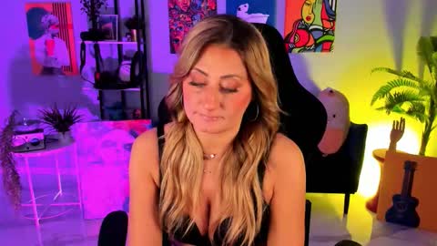 Divine Sarah NONUDE model online show from 31, 10, 2025