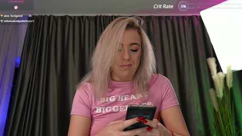 Sarahjadore online show from 11, 3, 2025