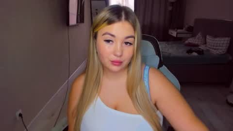 Snapshot of sarahmils chatting on 28, 7, 2026 Sarah online show from 28, 7, 2026