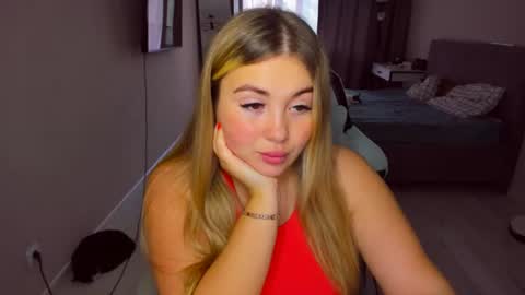 Snapshot of sarahmils chatting on 31, 7, 2026 Sarah online show from 31, 7, 2026