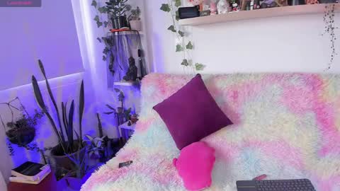 Sarah NEW ACCOUNT online show from 4, 6, 2026