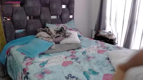 Lia online show from 7, 10, 2025