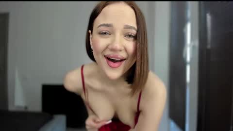 sarahphyllis online show from 12, 2, 2025