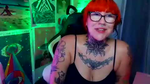 Sarah T online show from 28, 10, 2025