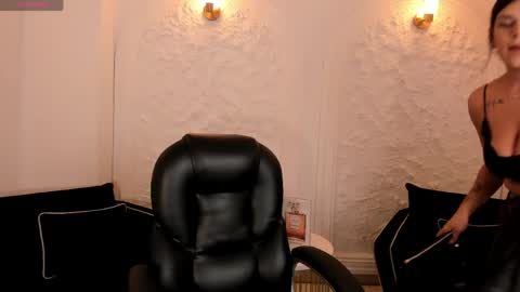 Snapshot of sarahyates chatting on 10, 5, 2026 Sarah independent model online show from 10, 5, 2026