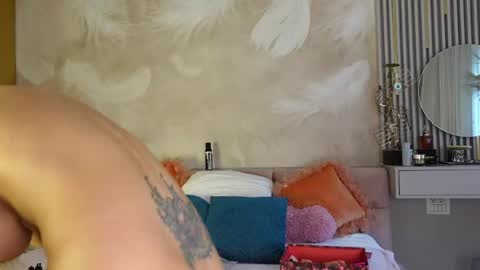 Snapshot of sarajennyfer chatting on 5, 5, 2026 Jenny online show from 5, 5, 2026