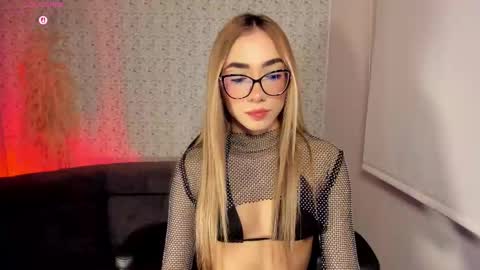 Snapshot of sarajonesxxx chatting on 20, 12, 2025 Sara jones online show from 20, 12, 2025