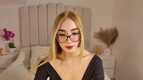 Snapshot of sarajonesxxx chatting on 17, 1, 2026 Sara jones online show from 17, 1, 2026