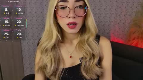 Snapshot of sarajonesxxx chatting on 2, 3, 2026 Sara jones online show from 2, 3, 2026