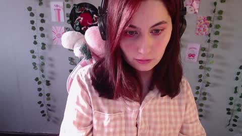 Snapshot of sarakinski chatting on 22, 1, 2025 Sara online show from 22, 1, 2025