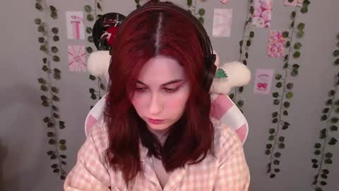 Snapshot of sarakinski chatting on 14, 2, 2025 Sara online show from 14, 2, 2025