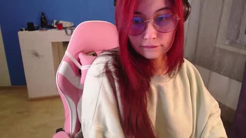 Snapshot of sarakinski chatting on 20, 4, 2026 Sara online show from 20, 4, 2026