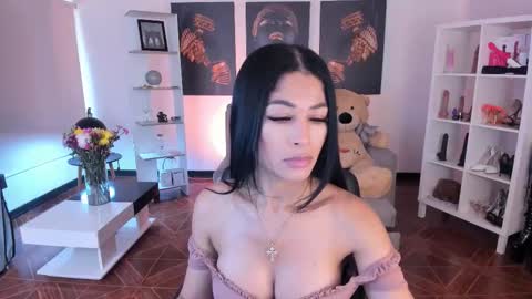 Snapshot of saralife69 chatting on 5, 11, 2025 saralife69 online show from 5, 11, 2025