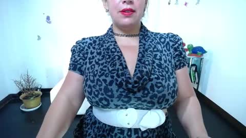 Snapshot of saralovens chatting on 18, 12, 2024 Saraloves online show from 18, 12, 2024