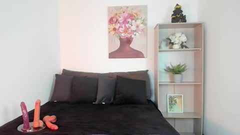 saramilf_69 online show from 9, 2, 2026