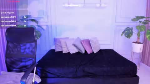 SaraRestrepo online show from 6, 7, 2026