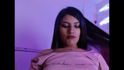 sarastonesx online show from 10, 3, 2025