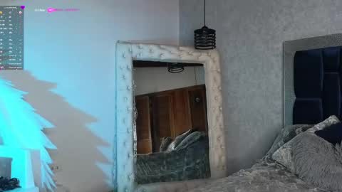 Sara W online show from 3, 2, 2025