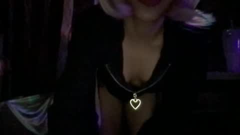 Snapshot of saraxcxo chatting on 7, 10, 2025 saraxcxo online show from 7, 10, 2025