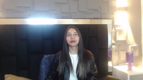 Saray Pink online show from 7, 1, 2026