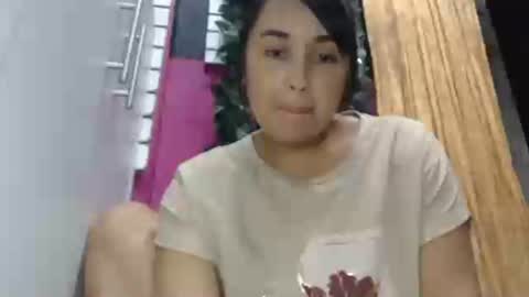 Snapshot of sarayx chatting on 24, 12, 2024 mery online show from 24, 12, 2024
