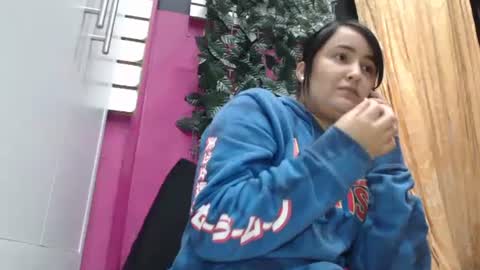 Snapshot of sarayx chatting on 4, 1, 2025 mery online show from 4, 1, 2025