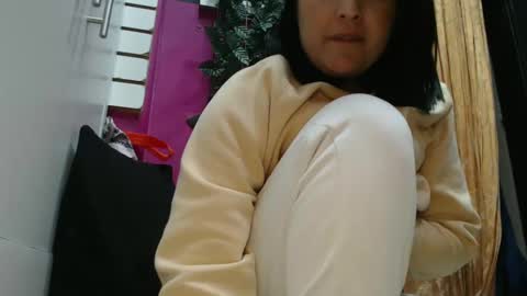 Snapshot of sarayx chatting on 27, 1, 2025 mery online show from 27, 1, 2025