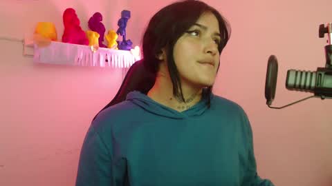 Snapshot of sari_belle chatting on 7, 10, 2025 Sari online show from 7, 10, 2025