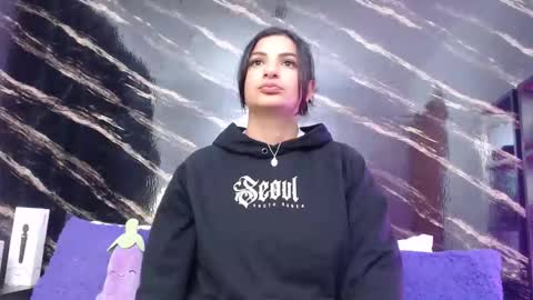 Snapshot of sarita_multisquirt chatting on 9, 4, 2026 Sara online show from 9, 4, 2026