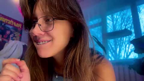 Alexandra Sasha in short online show from 15, 11, 2025