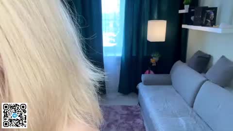 Snapshot of sashablonde_ chatting on 25, 6, 2026 Sasha online show from 25, 6, 2026