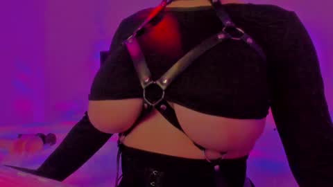   Sasha   online show from 9, 2, 2025
