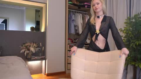 sashalore online show from 15, 4, 2026