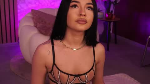 Snapshot of sashalorrenz chatting on 4, 6, 2026 Sasha online show from 4, 6, 2026